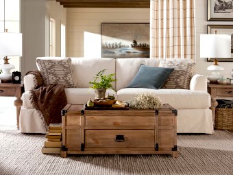 slipcovered-farmhouse-sofa