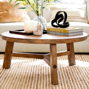modern-farmhouse-round-coffee-table-made-from-solid-spruce-wood